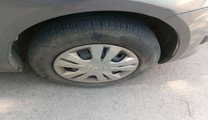 2012 Maruti Swift Dzire VDI, Diesel, Manual, 73,870 km, tyre