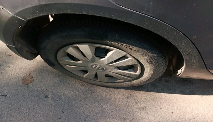 2012 Maruti Swift Dzire VDI, Diesel, Manual, 73,870 km, tyre