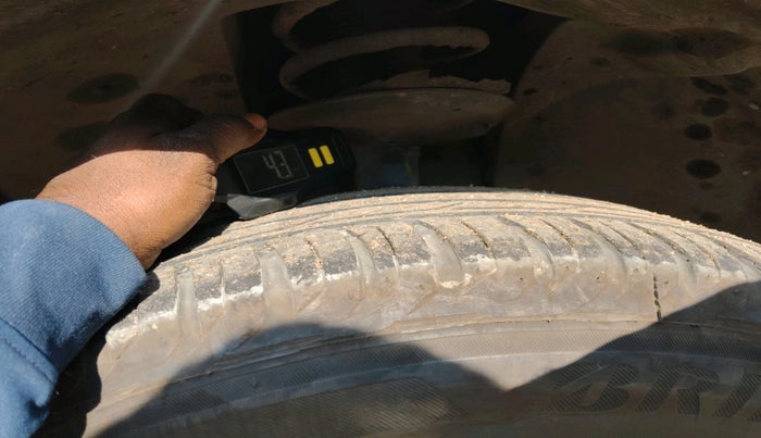 2014 Renault Duster 85 PS RXL DIESEL, Diesel, Manual, 1,26,508 km, tyre