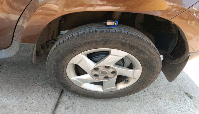 2014 Renault Duster 85 PS RXL DIESEL, Diesel, Manual, 1,44,386 km, tyre