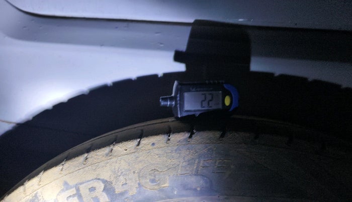 2015 Maruti Wagon R 1.0 LXI CNG, CNG, Manual, 1,55,194 km, tyre