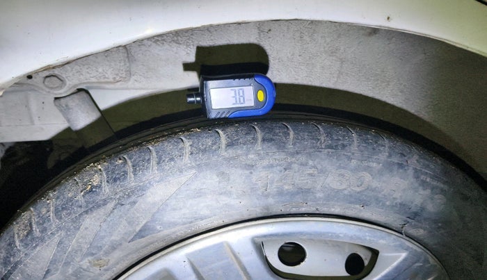 2015 Maruti Wagon R 1.0 LXI CNG, CNG, Manual, 1,55,194 km, tyre