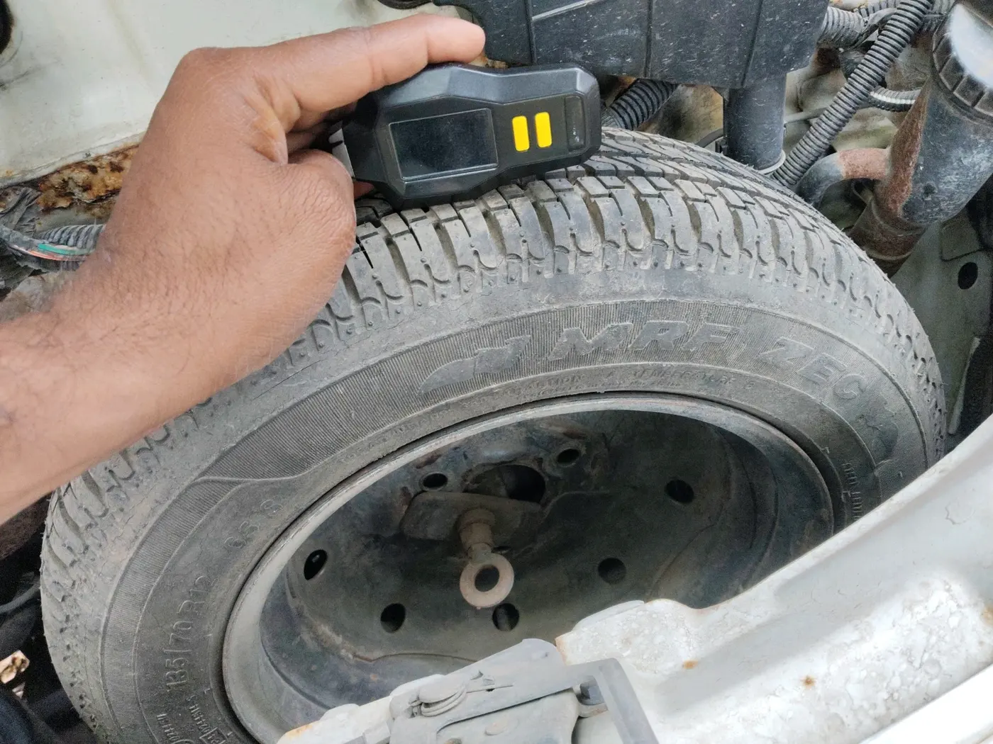 2014 Tata Nano TWIST XT, Petrol, Manual, 52,934 km, tyre
