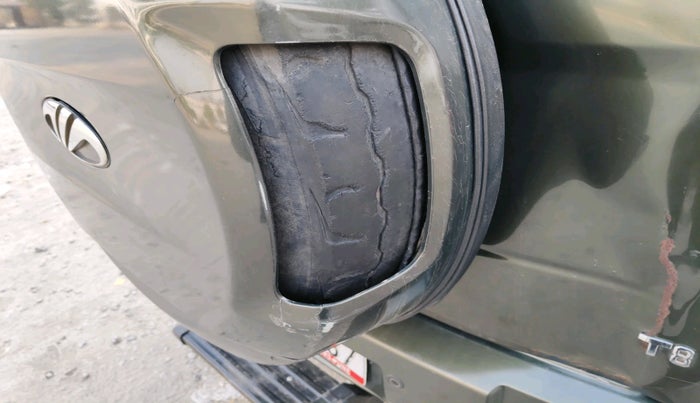 2016 Mahindra TUV300 T8, Diesel, Manual, 1,69,373 km, tyre