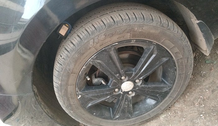 2017 Hyundai Verna 1.6 VTVT SX O, Petrol, Manual, 36,196 km, tyre