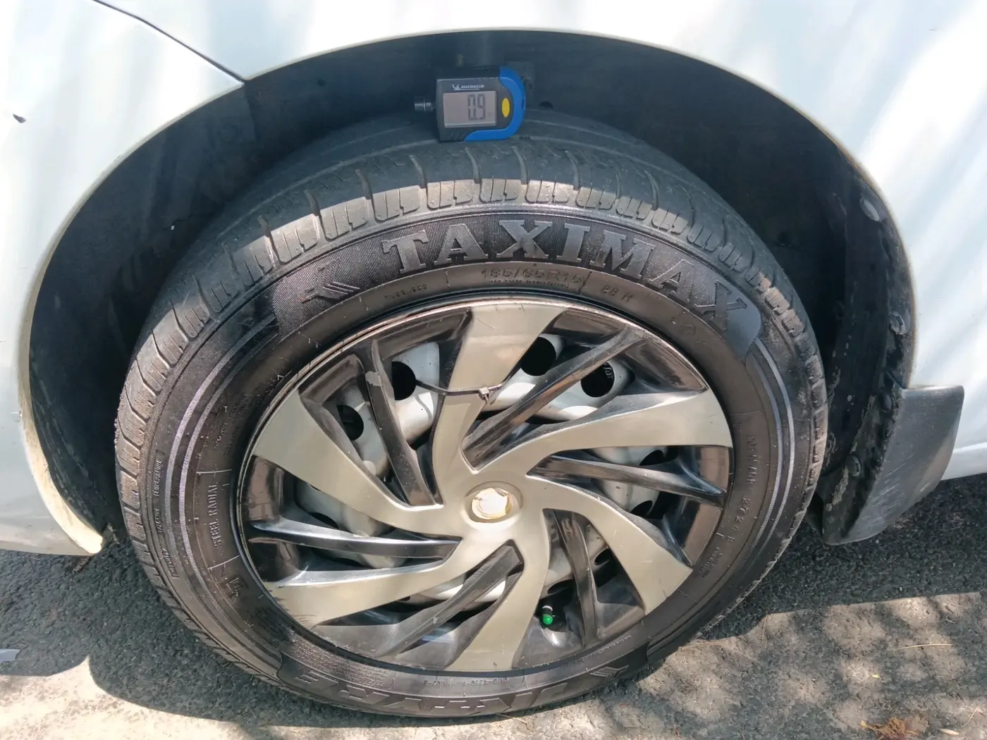 2012 Maruti Ertiga LXI, Petrol, Manual, 64,808 km, tyre