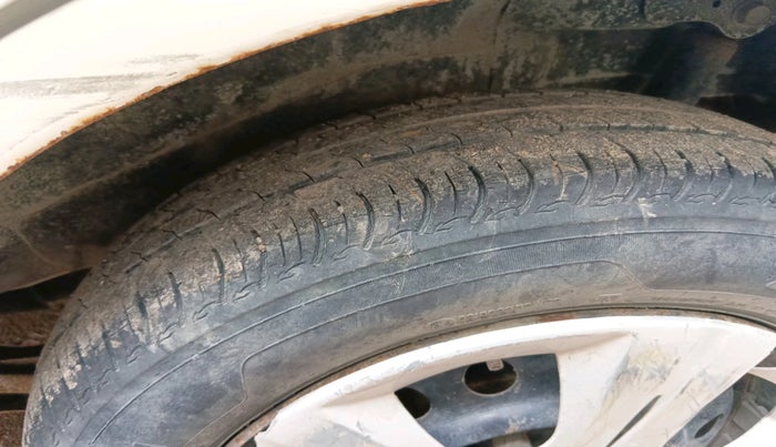 2013 Maruti Wagon R 1.0 VXI, CNG, Manual, 1,12,234 km, tyre