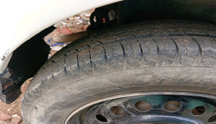 2013 Maruti Wagon R 1.0 VXI, CNG, Manual, 1,12,234 km, tyre