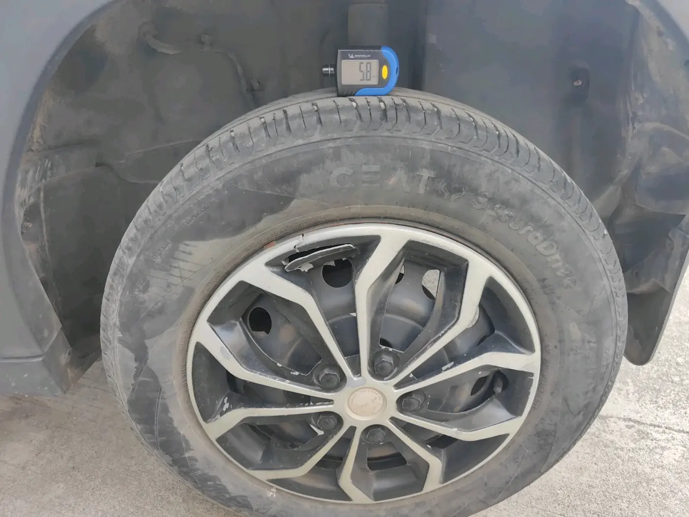 2022 Tata PUNCH PURE MT, Petrol, Manual, 18,140 km, tyre