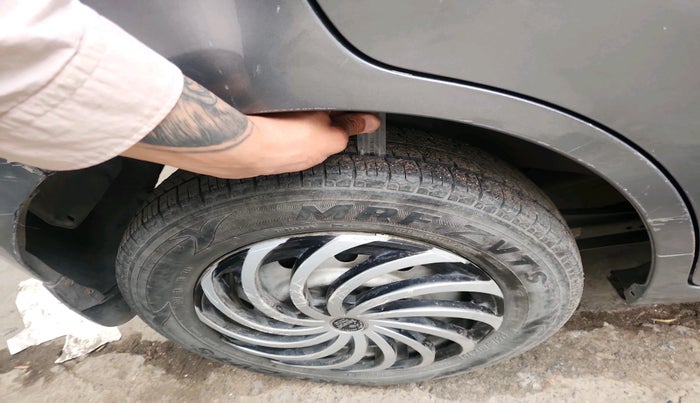 2015 Maruti Wagon R 1.0 LXI, Petrol, Manual, 92,298 km, tyre