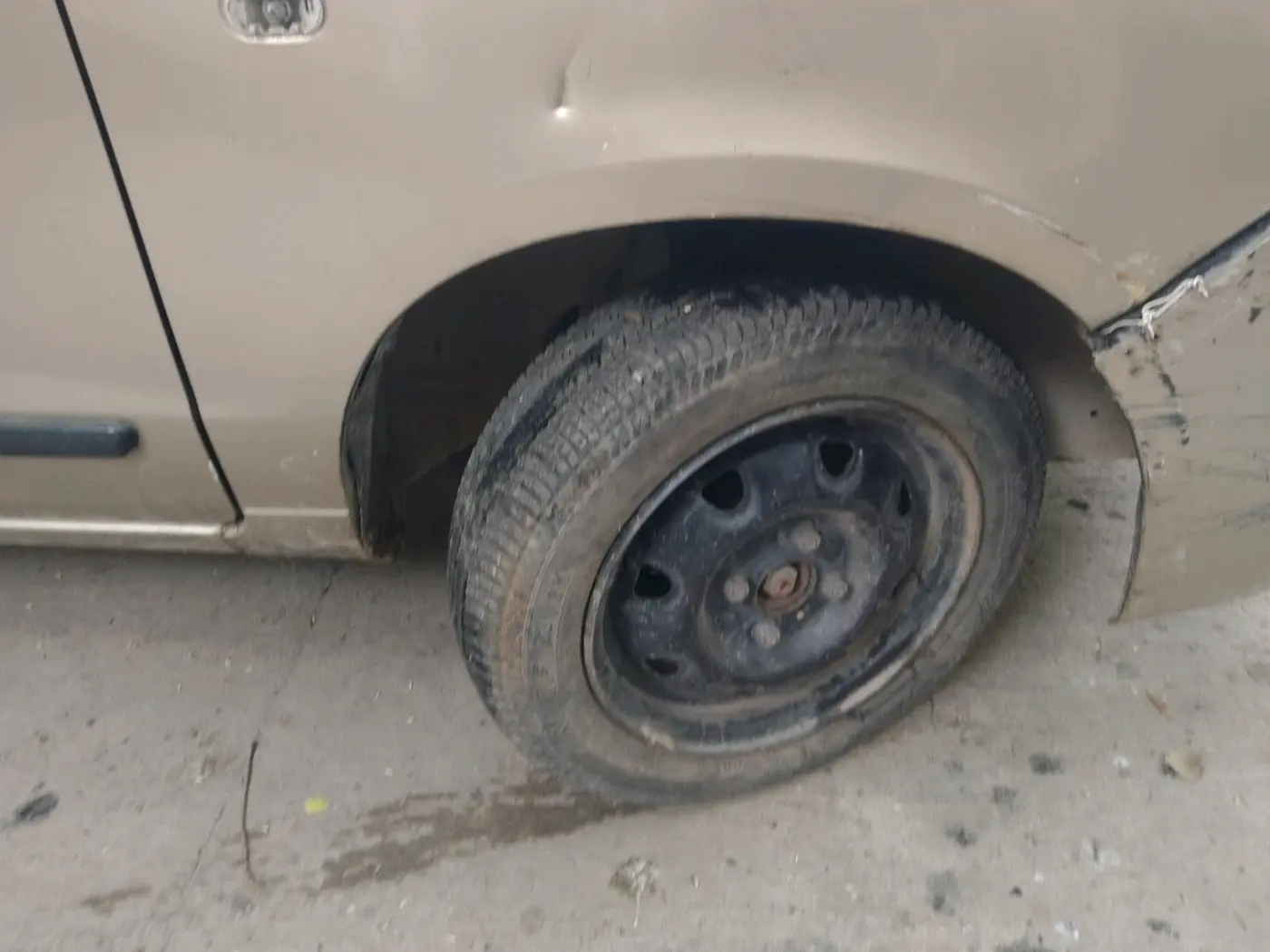 2011 Maruti Alto K10 VXI, Petrol, Manual, 80,588 km, tyre