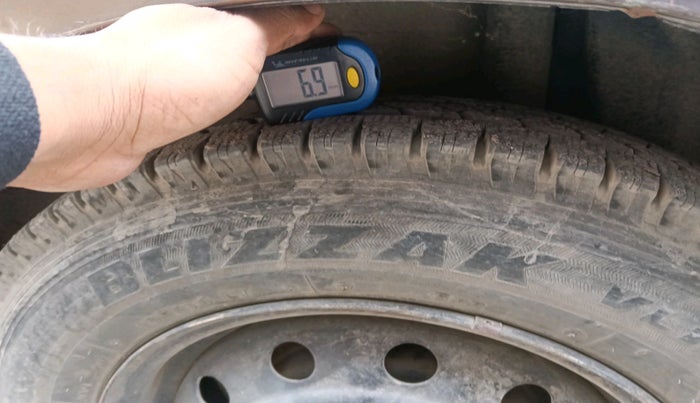 2011 Maruti Ritz LXI, CNG, Manual, 76,392 km, tyre