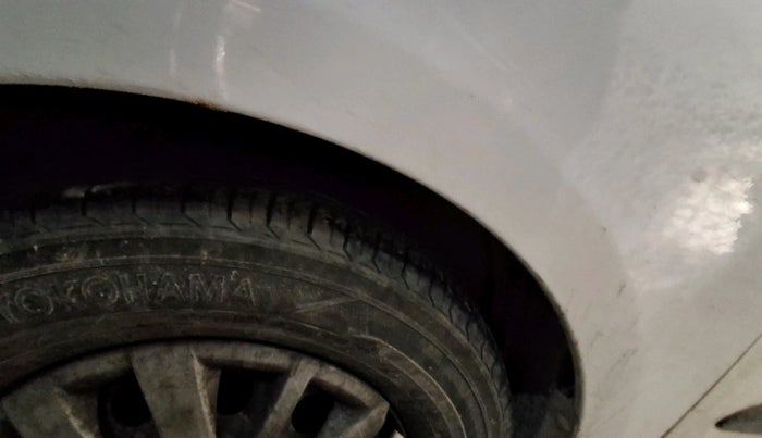 2014 Hyundai i10 SPORTZ 1.1, CNG, Manual, 77,602 km, tyre