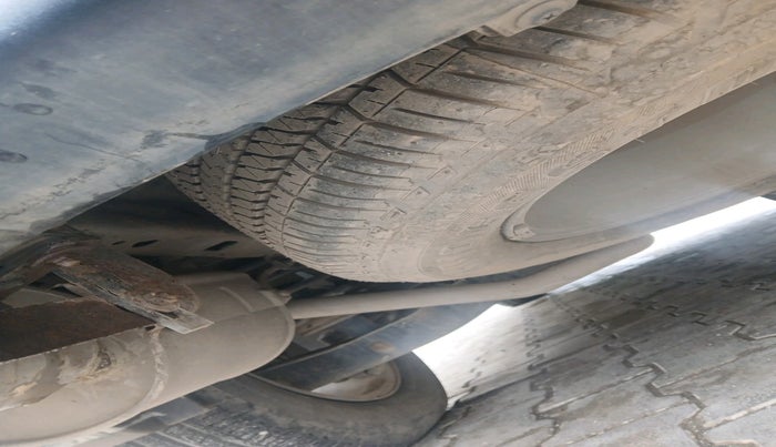 2014 Mahindra XUV500 W8, Diesel, Manual, 1,40,764 km, tyre