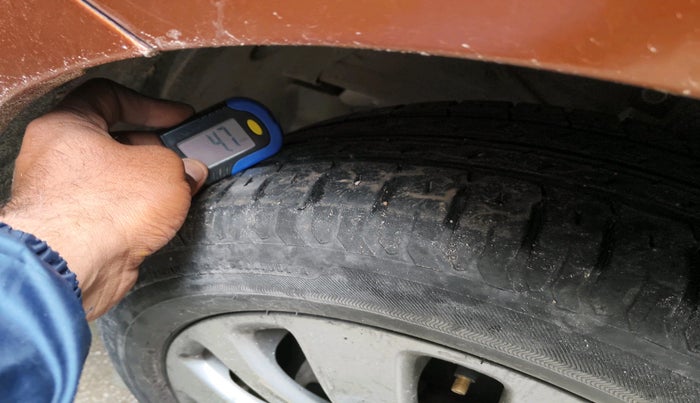 2017 Maruti Baleno ZETA PETROL 1.2, Petrol, Manual, 1,08,791 km, tyre