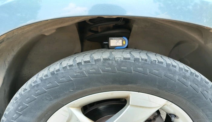 2013 Renault Duster 110 PS RXZ DIESEL, Diesel, Manual, 1,97,744 km, tyre