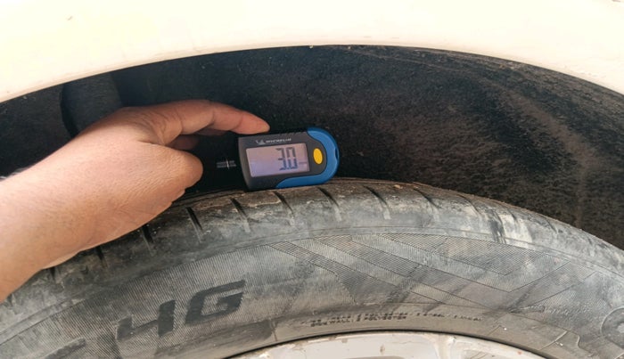 2016 Ford Ecosport TITANIUM+ 1.5L DIESEL, Diesel, Manual, 1,30,143 km, tyre