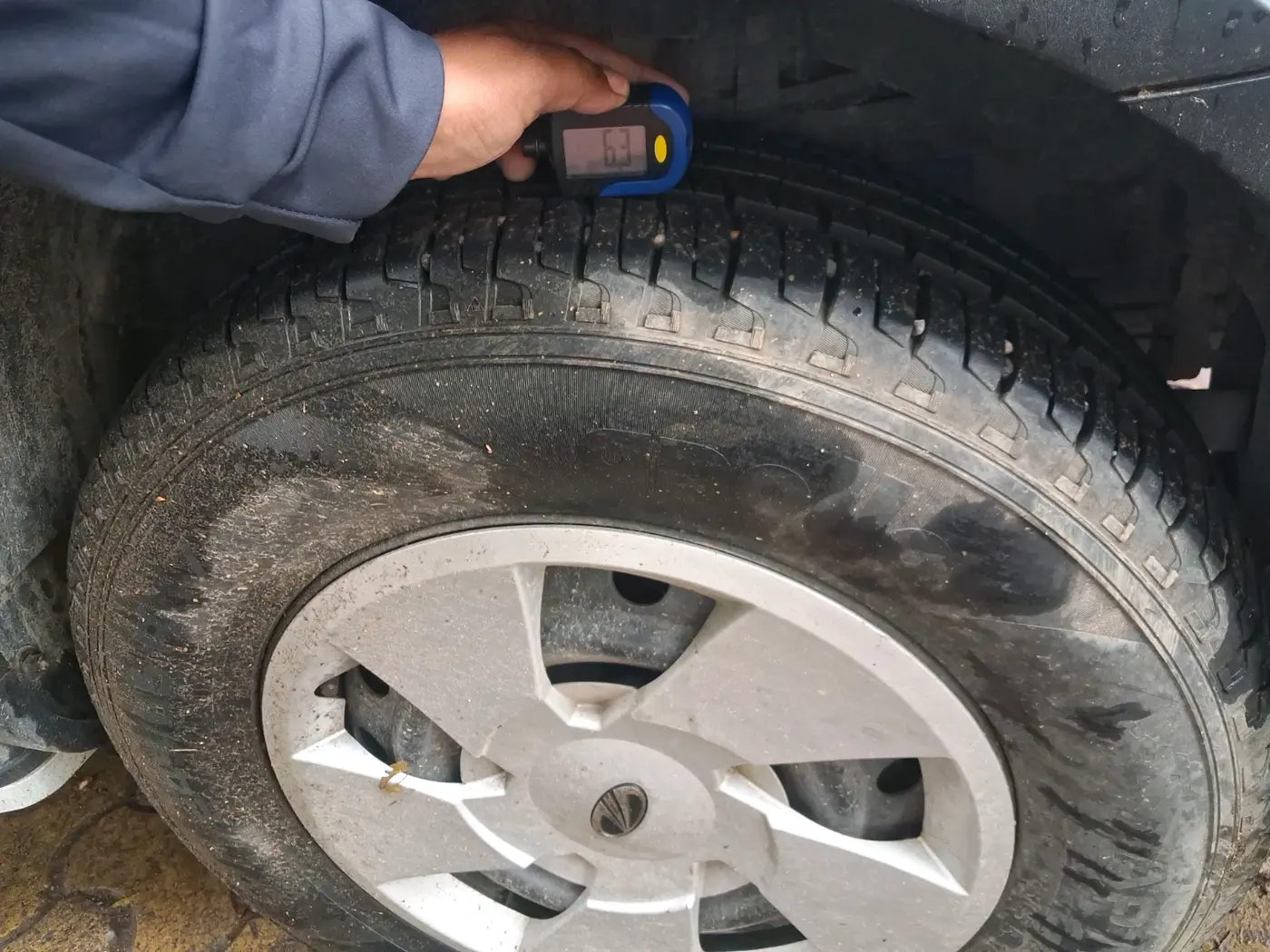 2018 Mahindra XUV500 W7, Diesel, Manual, 81,228 km, tyre