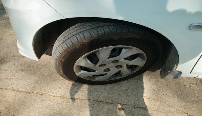 2013 Honda Amaze 1.5L I-DTEC S, Diesel, Manual, 98,557 km, tyre