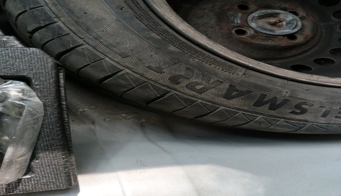 2013 Honda Amaze 1.5L I-DTEC S, Diesel, Manual, 98,557 km, tyre