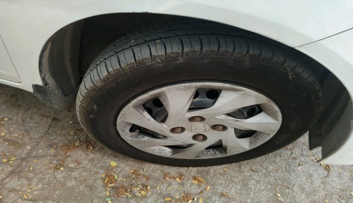 2013 Honda Amaze 1.5L I-DTEC S, Diesel, Manual, 98,557 km, tyre