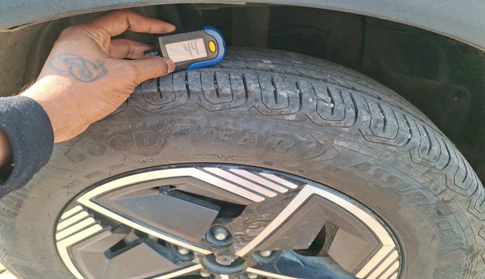 2024 Tata NEXON CREATIVE  AMT 1.2 PETROL, Petrol, Automatic, 26,677 km, tyre