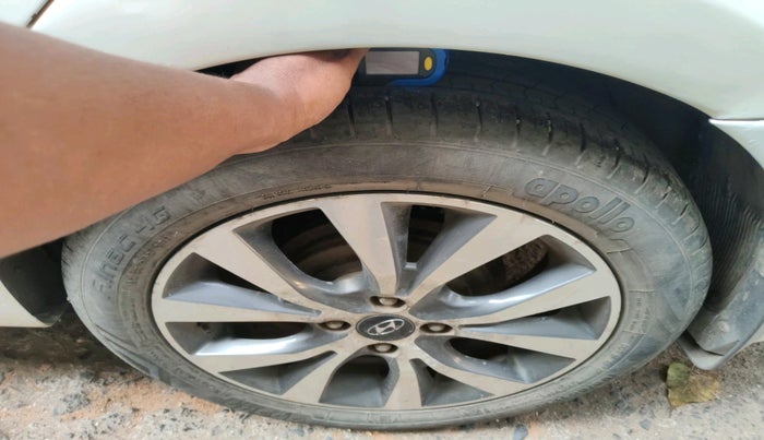 2015 Hyundai Verna 1.6 VTVT S AT, Petrol, Automatic, 68,849 km, tyre