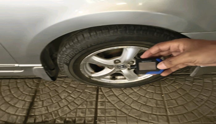 2011 Honda Civic 1.8L I-VTEC V MT, Petrol, Manual, 93,428 km, tyre