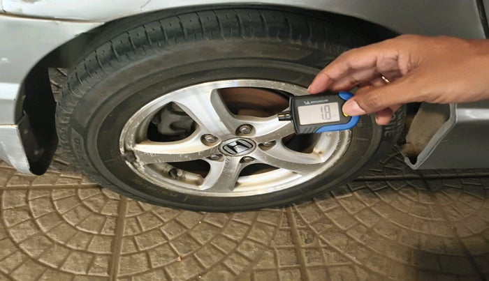 2011 Honda Civic 1.8L I-VTEC V MT, Petrol, Manual, 93,428 km, tyre