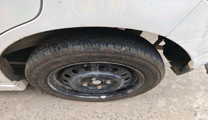 2017 Maruti Wagon R 1.0 VXI, Petrol, Manual, 67,272 km, tyre