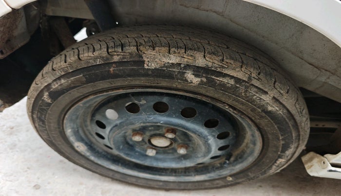 2017 Maruti Wagon R 1.0 VXI, Petrol, Manual, 67,272 km, tyre