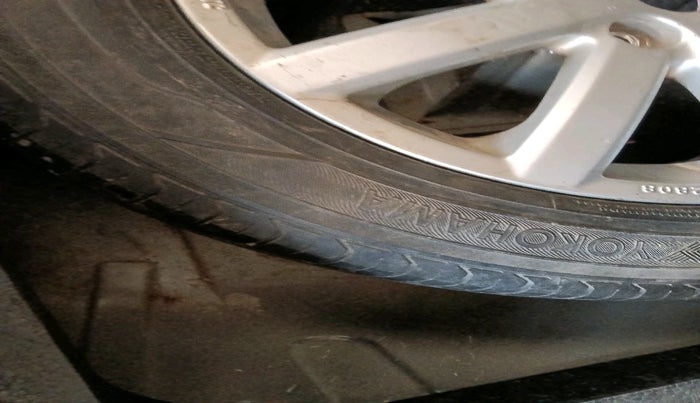 2012 Maruti SX4 ZXI, Petrol, Manual, 1,15,784 km, tyre