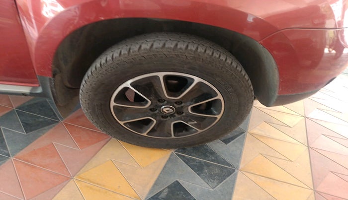 2018 Renault Duster 110 PS RXZ DIESEL, Diesel, Manual, 85,327 km, tyre