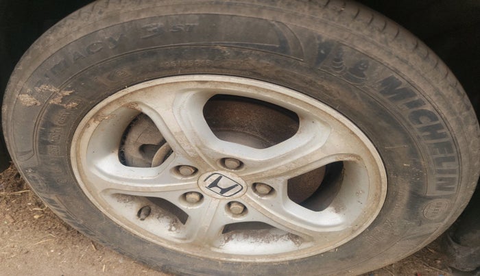 2008 Honda Civic 1.8L I-VTEC V MT, Petrol, Manual, 1,45,000 km, tyre