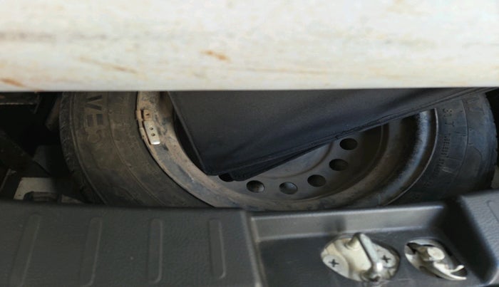 2017 Maruti Wagon R 1.0 VXI AMT, CNG, Automatic, 67,193 km, tyre