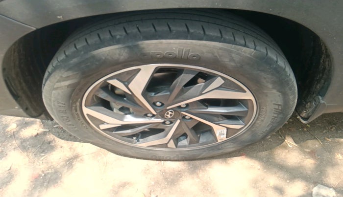 2023 Hyundai Creta SX (O) IVT 1.5 PETROL, Petrol, Automatic, 45,489 km, tyre