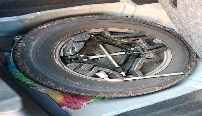 2020 Tata ALTROZ XT PETROL, Petrol, Manual, 44,367 km, tyre