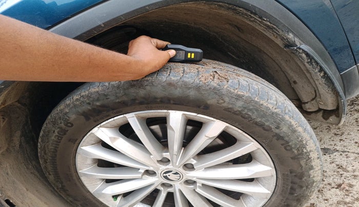 2018 Skoda Kodiaq STYLE 2.0 TDI 4X4 AT, Diesel, Automatic, 1,34,406 km, tyre