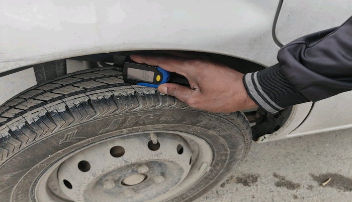 2013 Maruti Alto 800 LXI, Petrol, Manual, 46,838 km, tyre