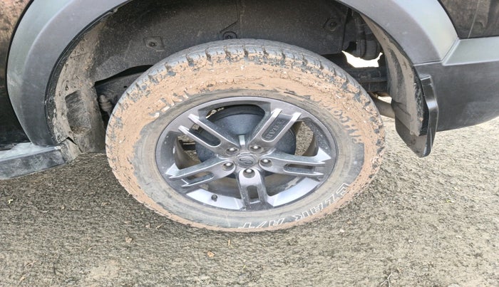 2021 Mahindra Thar LX HT PETROL 4WD MT, Petrol, Manual, 11,522 km, tyre