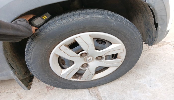 2016 Renault Kwid RXT 0.8, Petrol, Manual, 41,350 km, tyre