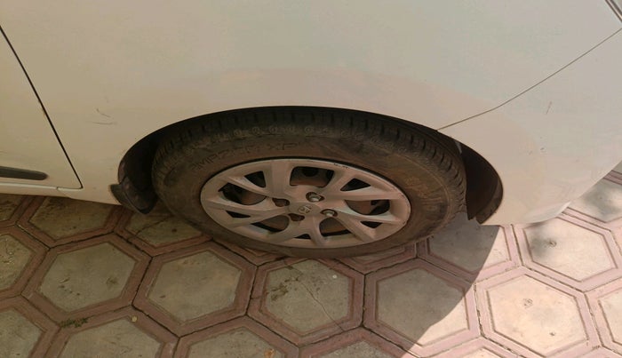 2019 Hyundai Grand i10 SPORTZ 1.2 KAPPA VTVT, CNG, Manual, 89,153 km, tyre