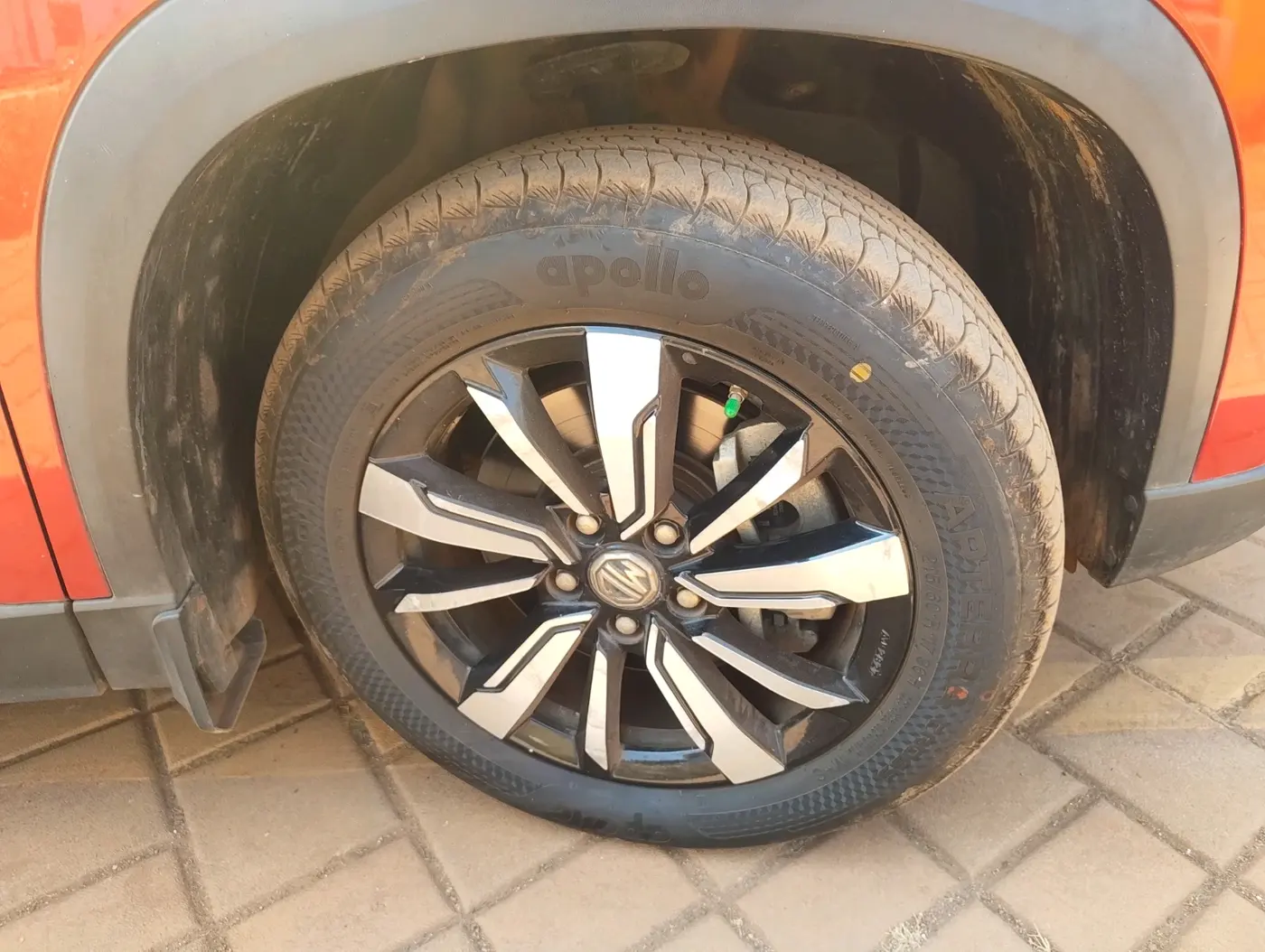 2019 MG HECTOR SHARP HYBRID 1.5 PETROL, Petrol, Manual, 30,818 km, tyre
