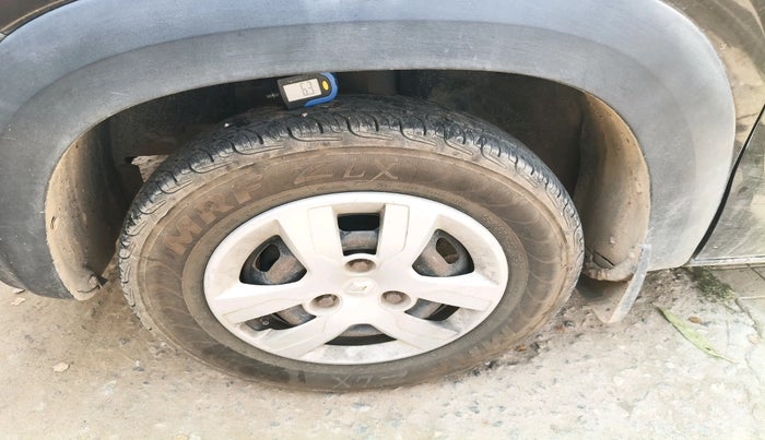 2016 Renault Kwid RXT 0.8, Petrol, Manual, 56,460 km, tyre