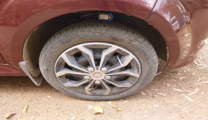 2018 Mahindra E20 Plus P6, Electric, Automatic, 16,529 km, tyre