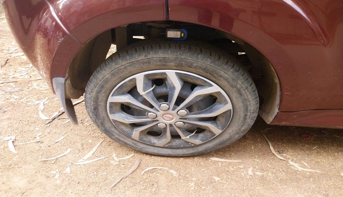 2018 Mahindra E20 Plus P6, Electric, Automatic, 16,529 km, tyre