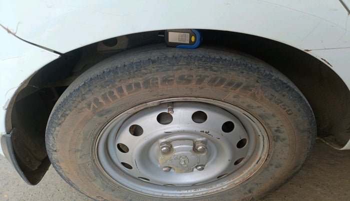 2011 Hyundai i10 ERA 1.1, Petrol, Manual, 1,10,601 km, tyre