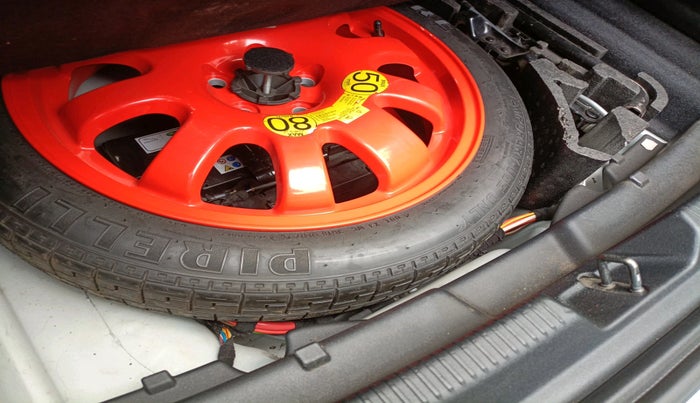 2017 Jaguar XE PRESTIGE DIESEL, Diesel, Automatic, 21,182 km, tyre