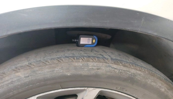 2021 Mahindra XUV500 W11, Diesel, Manual, 99,455 km, tyre