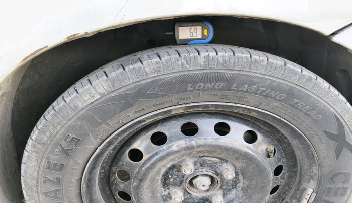 2015 Maruti Celerio VDI, Diesel, Manual, 1,41,548 km, tyre